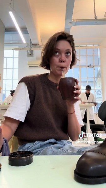 19 days and the first shoe is finished ✨ #artisan #shoemaking #italy #florence #handmade #crafts #craftsmanship