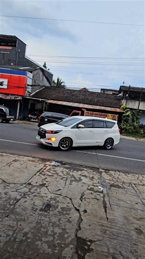 GraziaBan on Instagram: "🔥RGD2🔥 Spec : 18x9.5 et 25 Grazia Ban 📍Jl. Fatmawati No.168, Gumuksari, Lopait, Kec. Tuntang, Salatiga, Jawa Tengah 50774 Google maps https://maps.app.goo.gl/qhazuGvoKy2QiV52A Grazia Ban buka setiap hari ⏰(08.00-17.00) Grazia Ban bisa kirim luar kota🏕 atau luar pulau 🏖 Grazia Ban terima tukar tambah ⚖ 📥Via dakota pickup jam 14.00 (resi h+1) 📥Via indah cargo pick up jam 16.00 (resi jam 19.00) #graziaban #innovagrazia #jualvelg #velgreplika #jualbelivelgbekas velgba