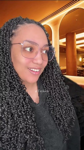 War on Sara has been declared 🤌🏾#greenscreen #serverstories #karensoftiktok #customerservicestories #restaurantstory