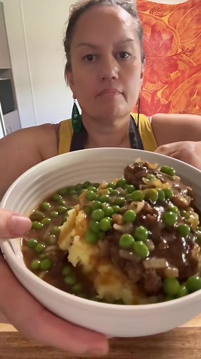 Beef rissoles mash gravy | Rhonda's Kitchen
