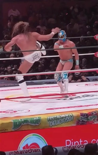 Andrade El Idolo defeated Volador Jr on the 93rd anniversary of CMLL