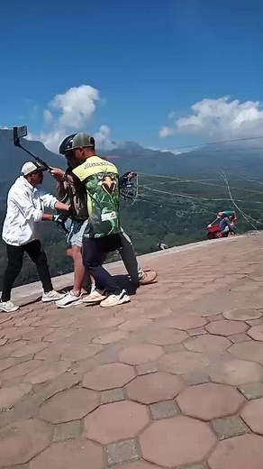 Malang Paragliding #tourlife #travel #travelworld #airasia #jetstar #singaporeairlines #world #photographerlife #travelphotography #traveltiktok