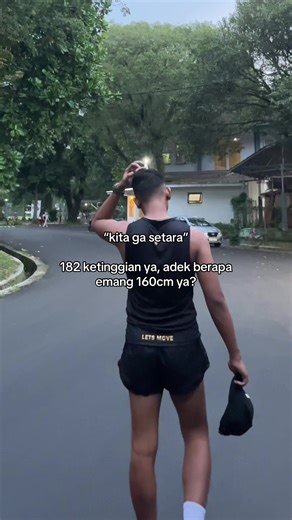 Tinggi Badan Tak Setara: 182cm vs 160cm
