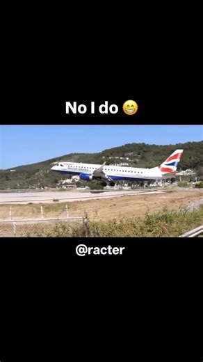 Lowest Landing Ever? 😱✈️ #shorts #aviation