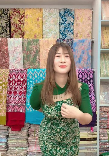 Stunning Myanmar Traditional Dress Designs for Events