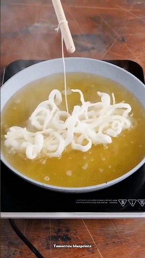 Watch These Kitchen Hacks or Stay a Beginner Forever!