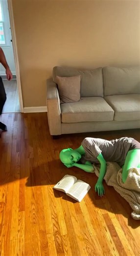 Sleepy #alien #sora #sleep #love #funny