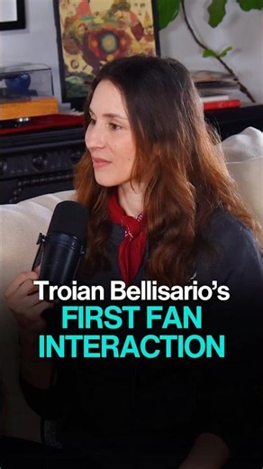 Pretty Little Liars star Troian gets recognized for the first time #pll #katemackz #prettylittleliar