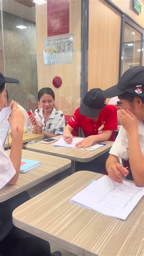 Học tài , thi thì hỏi khách 🥲#jollibee #jollibeetiktok #comemyway | jollibee