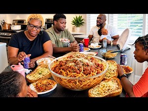 FINALLY, We’re ALL at the Table! 🍝❤️ Family Spaghetti & Garlic Bread Mukbang