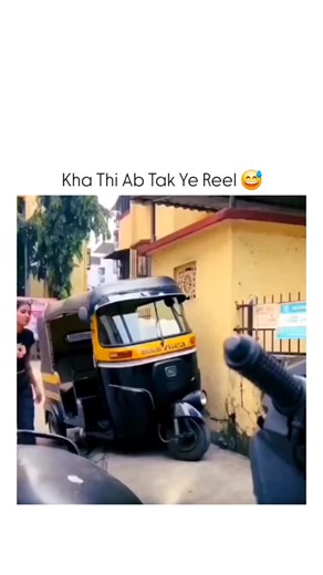 𝐅𝐮𝐧𝐧𝐲 𝐄𝐝𝐢𝐭𝐬 𝟐𝟎 on Instagram: "在日本，研究人员正利用智能人行道将日常活动转化为清洁能源⚡。这些道路内嵌特殊的压电材料，可以从行人的脚步中收集动能。当人们行走、奔跑或跳跃时，路面会轻微变形，从而产生机械压力。压电晶体将这种压力转化为电能🔋。 这些能量可用于照亮路灯、为公共显示屏供电，甚至监测行人流量。这种技术不仅减少了能源浪费，还展示了未来城市的无限可能🌍。 在东京、京都等城市的试验区，人们的每一步都在为绿色地球贡献力量💚。科技让生活更环保，也让每一个脚步更有意义✨ #日本 #科技 #创新 #可持续 #绿色能源 未来城市 环保 知识 事实 推荐 你知道吗 技术 实验 热门"