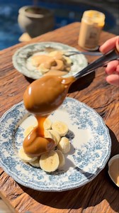 Mais um da série : Doce de Leite é muito melhor do que Nutella e eu posso provar. A gente tem uma variedade enorme de doce de leite, já percebeu né ?! Um produto símbolo de Minas é que fazemos questão de ter os melhores. Todos que temos aqui não tem amido na composição. Todos são doce de leite de verdade. Cada um com suas características e todos deliciosos! Para saber qual é seu preferido, sugiro ir provando um a um! Aí que difícil! Hahahha Acesse o nosso site sassademinas.com.br A gente envia s