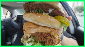 33K views · 1.8K reactions | These Chicken Sandwiches are superb and it's only $5!! Follow me on IG/ Twitter @JLJupiter Merch for sale https://bit.ly/2BSABp6 Youtube www.youtube.com/JLJupiterTV | JL Jupiter | Facebook
