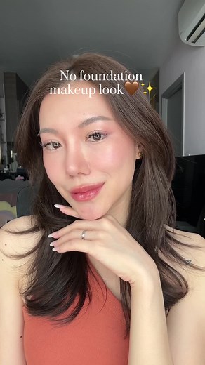 Get a Flawless No-Makeup Look with Hourglass Cosmetics