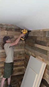 How to do a pallet wall properly #woodworking #palletwall