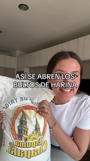 Cómo abrir costales de harina fácilmente
