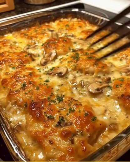 Chicken Gloria Casserole 🍄✨ Golden chicken baked in a creamy mushroom sauce, topped with melty Swiss cheese — rich, cozy, and irresistible! Ingredients 3 boneless skinless chicken breasts 8 oz mushrooms, sliced 6 slices Swiss or Muenster cheese ..... Recipe in First Coʍmеոτ 💬 | Soulful Stories