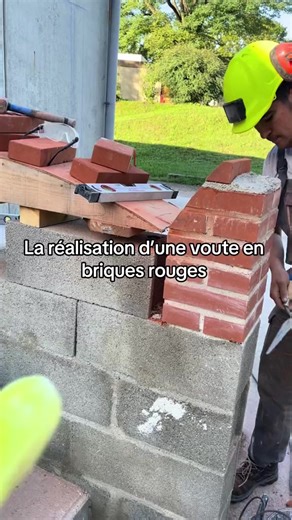 2.2K views · 26 reactions | La réalisation d’une voute en briques rouges | Rémi Fusaro | Facebook