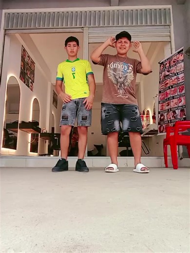 @B 🅰️ ₹ B E ₹ SHOP vayan a la Barbería en el mercado sentral de satelite aladito de créditos Alicia@santidxz_0x7 #paratiiii #fyp #barbershop #satelitenorte #santacruzdelasierra🇳🇬