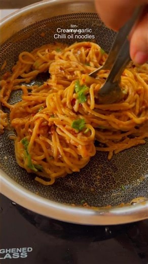 10-Minute Creamy Garlic Chilli Oil Noodles | Better Than Takeout 🔥