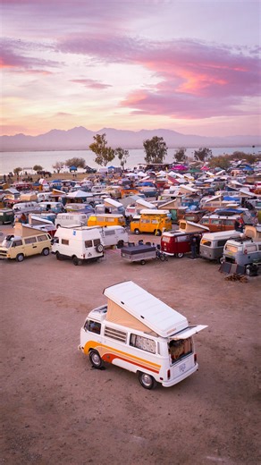 Hunter & Hannah 🧡💛 on Instagram: "Buses by the Bridge is the largest VW Bus campout in North America, taking place in @golakehavasu, and it’s one of our favorite events every year! This was our fourth time attending the camp out and we had a blast! VW buses of every style lined up by the lake for some late night campfires and swapping stories from the road. It’s one of those gatherings you really have to see in person. Each old bus tells a unique story and their owners are even more interestin