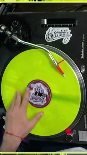 How to Get Started with DJ Scratching