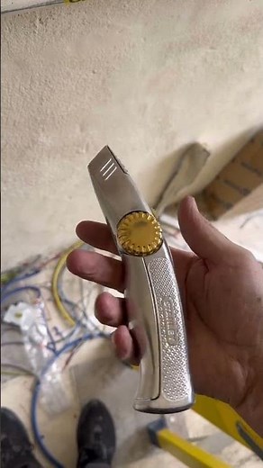 Stanley FatMax Pro Knife Retractable Blade Review ….FU** YEAH! That’s it. Amazing knife for work.