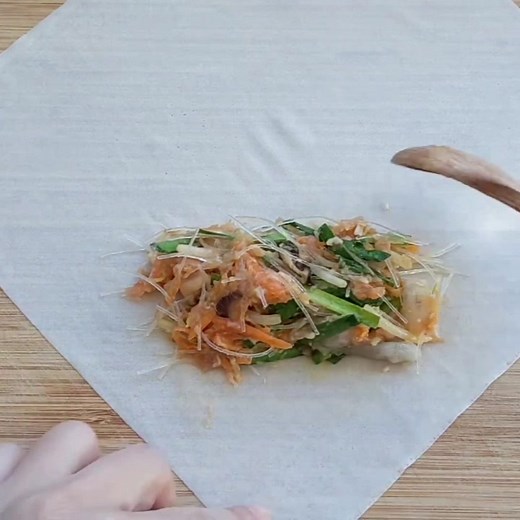 How to Make Spring Rolls (春卷) 📝FULL RECIPE: https://redhousespice.com/chinese-spring-rolls/ 🎉Make some to celebrate the New Year! | Red House Spice