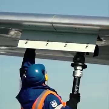 From sustainable aviation fuel (SAF) to hybrid electric technology, we’re helping advance the #FutureofFlight each day. 🌱 To learn more, visit https://www.geaerospace.com/ #GEAerospace #Aviation #Engineering #SAF | GE