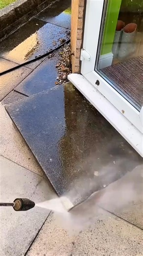 19K views · 174 reactions | #pressurewashing #usacleaning #satisfying #cleaning #soclean #deepclean #oddsatisfying #cleanwithme | Amazingtips | Facebook