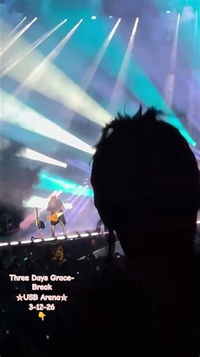 Three Days Grace- Break ☆USB Arena☆ 3-12-26