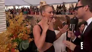 Kaley Cuoco Couldn't Help But Gush Over Bachelor Ben Higgins at the SAG Awards 2016