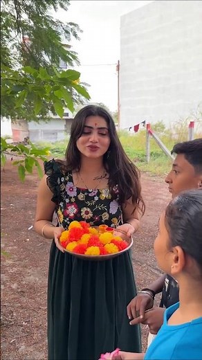 Introducing the "VitaWear SmartBand," a next-generation wearable gadget🎉