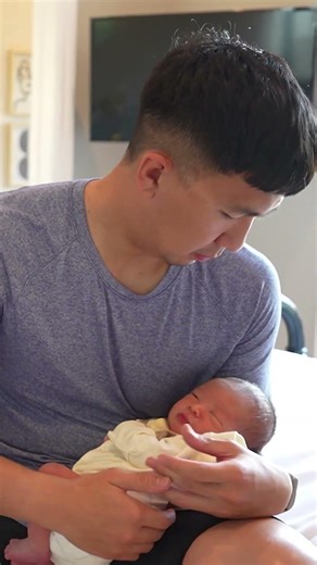 Anak kalau di pegang bapaknya