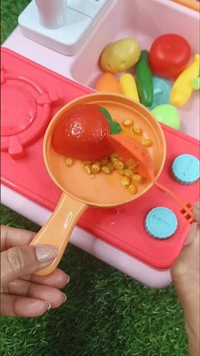 Healthy Popcorn Snack in a Toy Kitchen! Popcorn Song #redmon #toddlerlearning #shorts