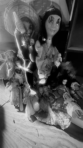 Cleaning and organizing the overflow collection room and checking in on my dolls and doll parts box , I seriously didn’t realize I had fill up my collection box! This is what was in it they wanted to come out for some pictures and a video! Should I have an old vintage doll sale or make a vintage doll chandelier? A couple of marionettes too! A puppet show would be fun!!!? @theaternoir  | Teresa Montez | Facebook