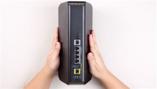 满血WiFi 7无线路由器全网首拆，Netgear RS700 BE19000规格 WiFi 7 无线路由器详细拆解
