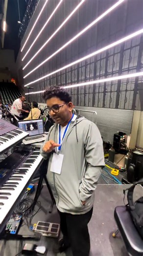 Prashant Patil on Instagram: "Setting up …My Keyboard Setup Explained 🎹🎼😇 Video Courtesy @sagarhbad #musician #music #trending #liveinconcert #trendingreels #blessed #keyboardist #yamaha #montage #korg #kronos #apple #macbook #mainstage"