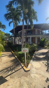 Tree House is fully operational. Power, water, wifi, restaurant, and daily services are all running. Negril is open to visitors and the area is moving forward with steady progress. If you have upcoming travel, you can arrive as planned. Your stay helps keep our team working and our community strong. 💙🌴 We look forward to hosting you. . . . . . . . . . Negril Jamaica travel update Jamaica hotels open Negril resort status Seven Mile Beach Jamaica vacation Caribbean travel info #NegrilTreeHouse #