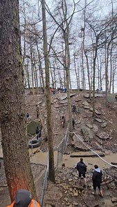 P10 in pro at @acubritishextreme rd2 @wildwillysextreme 🙅‍♂️ was running around 7th/8th then had a few mechanical problems with my throttle sticking on so had to pull over a few times to release the cable 😵‍💫 then to top it off me and @charliefrost44 decided to test the landing pad on the road gap! Can confirm it’s tough and I have a series dead leg 🫠😂 onto the next one ✊💥 VC- @westyorkshiregreenlaners 🎥 . . #HardEnduro #ExtremeEnduro #Enduro . . @plewstyres @247enduro @rn_duro @sidisport