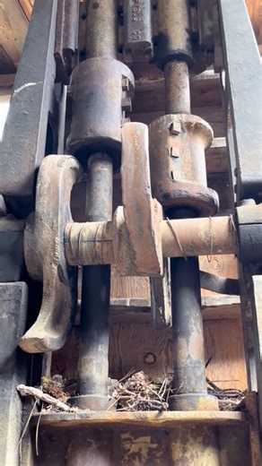 Hammond Manufacturing Company 2-stamp mill at this old gold mine! #pnw #offcourseexplorations #lostmine #history | The Official Off Course Explorations Page