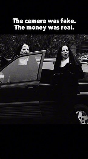 People thought it was a movie shoot.No one realized $8 million had been stolen.Read the description👇