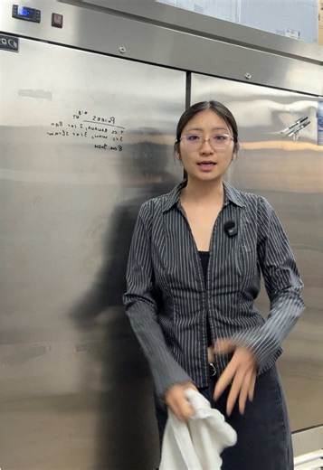 Learning to Manage a Cafe in Vegas