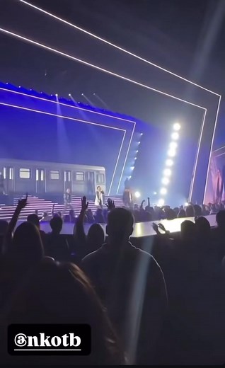 Where are the Jordan Knight, Jonathan, Donnie, Joey McIntyre & Danny Wood girls!!! ❤️🎊🎉🍾🎊 | Katanya Nicholls