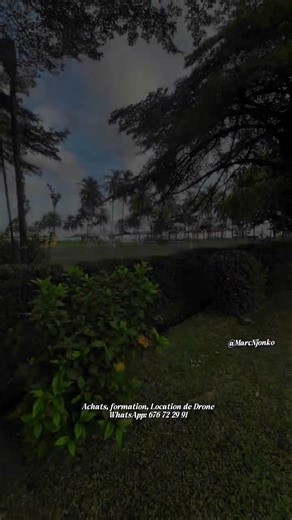 Il y a des nuits qu’on n’oublie pas. Celle du 14 février 2026 devrait en faire partie. Ce n’est pas juste un dîner. Ce n’est pas juste une nuit à l’hôtel. C’est la lumière dorée du soleil qui glisse sur l’eau. C’est le bruit des vagues en fond sonore. C’est ce verre de vin que vous partagez sans dire un mot. C’est Seme Beach Hotel. 💘 PACK ÉVASION – 79 000 F 2 nuits, standing, dîner, vin, petit-déjeuner 💘 PACK ÉMOTION – 65 000 F 1 nuit, standing, dîner, vin, petit-déjeuner 💘 PACK CÉRISE – 45 0