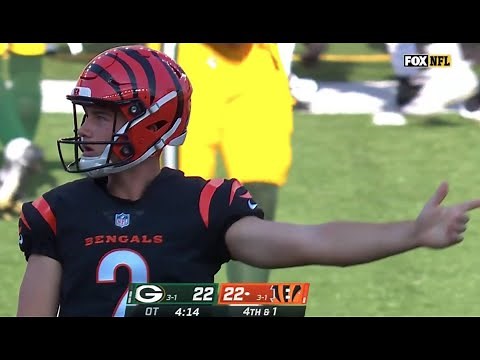 Bengals Kicker Evan McPherson celebrates missed field goal 😅