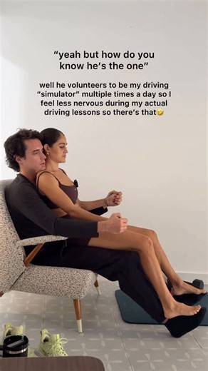 Adriana Blanc on Instagram: "anxious drivers unite!! 🙋‍♀️🙋‍♀️ I’m 28 and finally learning to drive this month (an intensive 1 month course near Madrid) and I’m slightly regretting choosing manual… 😩 I’ll get there, but any words of wisdom are so appreciated !! I posted this on my stories & you asked for it on the feed so here it is 🤣 my boyfriend @chrismartinmorales has helped me a lot in this kinda ridiculous way but it works I swear !!!"