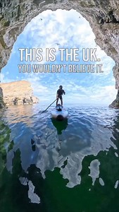 @ladthatsups exploring the wild coastline of Flamborough, where chalk-white cliffs meet turquoise water and secret sea caves wait to be discovered 🏄‍♀️🌊 Paddle boarding here feels like gliding through another world. The cliffs tower above, seabirds swoop overhead, and when the tide’s right, you can drift quietly into hidden coves and arches carved by centuries of waves. It’s the perfect mix of adventure and calm, just you, the sea, and the echo of the cliffs. 📍 Where: Flamborough Head, East Y