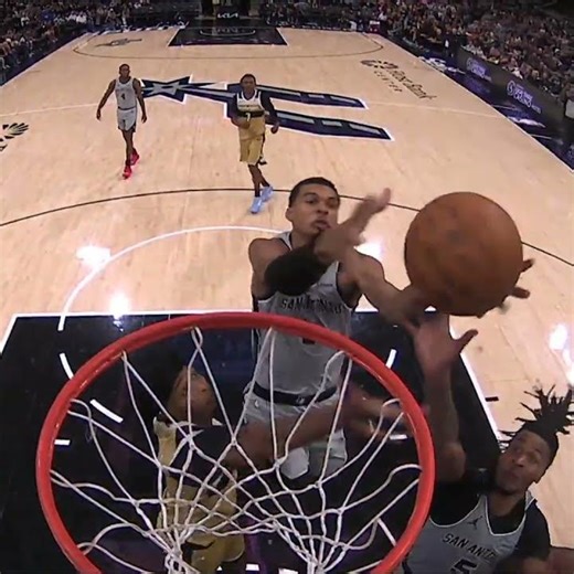 WHOA! Wemby Block to Dunk Same Sequence No Jump Needed! Alien Insanity #victorwembanyama #nba