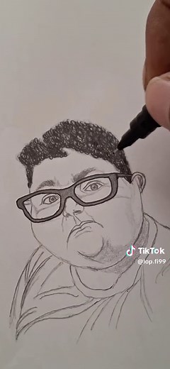 Desenho Cartuning: Como Desenhar um Retrato de um TikToker Famoso